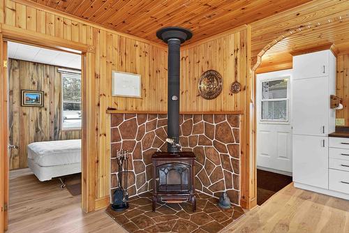 Cuisine - 4323 Ch. Du Rapide, Rivière-Rouge, QC - Indoor Photo Showing Other Room