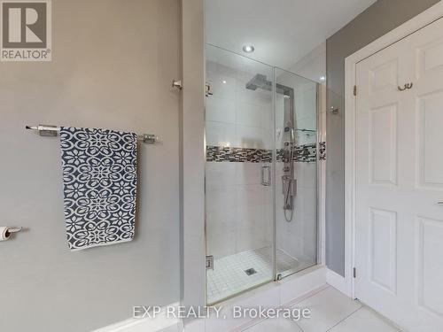 98 Lowther Avenue, Richmond Hill, ON - Indoor Photo Showing Bathroom