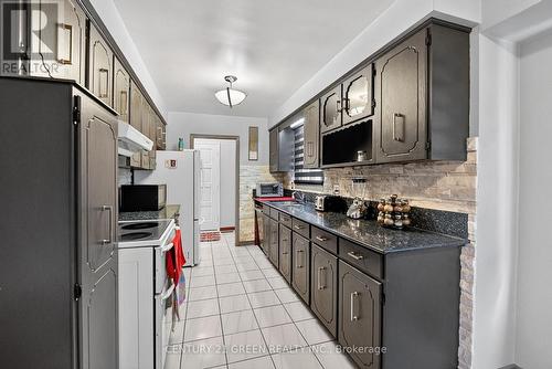 6186 Delta Drive, Niagara Falls, ON - Indoor Photo Showing Kitchen
