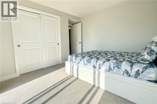 Carpeted bedroom with a closet - 185 Windale Crescent Unit# 5A, Kitchener, ON - Indoor Photo Showing Bedroom