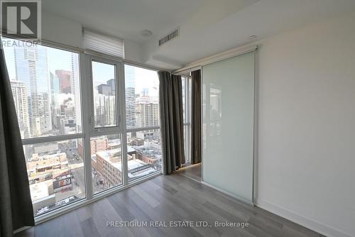 1910 - 290 Adelaide Street W, Toronto, ON - Indoor Photo Showing Other Room