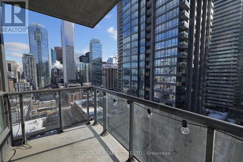 1910 - 290 Adelaide Street W, Toronto, ON - Outdoor