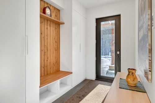 Hall d'entrée/Vestibule - 787 Ch. Du Lac-Des-Becs-Scie E., Saint-Sauveur, QC - Indoor Photo Showing Other Room