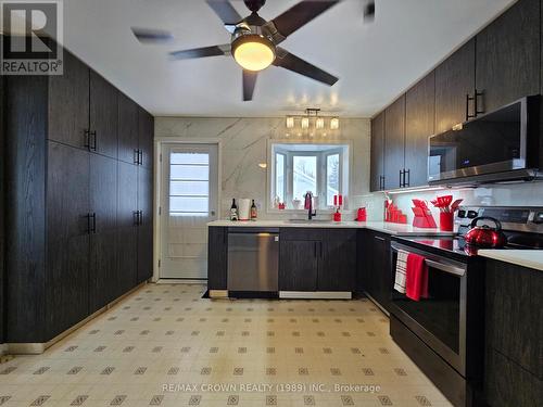 205 Lakeside Drive, North Bay (Birchaven), ON - Indoor Photo Showing Kitchen