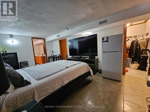 205 Lakeside Drive, North Bay (Birchaven), ON - Indoor Photo Showing Bedroom