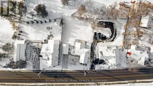 5584 Manotick Main Street, Ottawa, ON - Outdoor