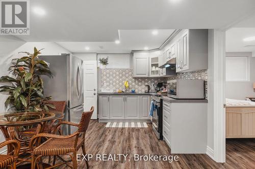 346 Moorlands Crescent, Kitchener, ON - Indoor Photo Showing Kitchen