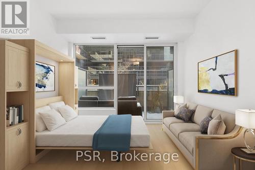 223 - 1030 King Street W, Toronto, ON - Indoor Photo Showing Living Room