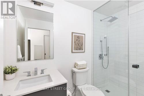 2208 - 25 Richmond Street E, Toronto, ON - Indoor Photo Showing Bathroom