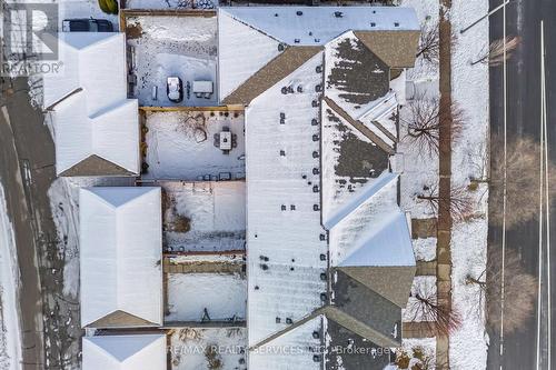 3027 Richview Boulevard, Oakville, ON - Outdoor