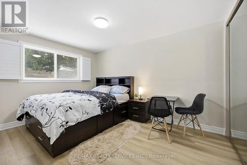 17 Avening Drive, Toronto, ON - Indoor Photo Showing Bedroom