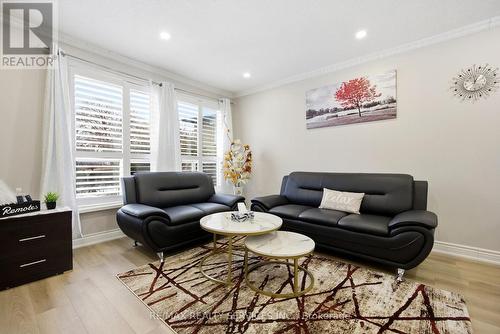 17 Avening Drive, Toronto, ON - Indoor Photo Showing Living Room
