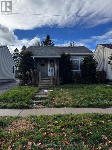 202 NASSAU STREET  Oshawa, ON L1J 4A5