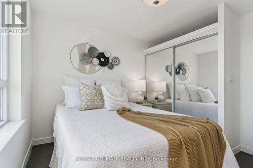 1402 - 816 Lansdowne Avenue, Toronto, ON - Indoor Photo Showing Bedroom