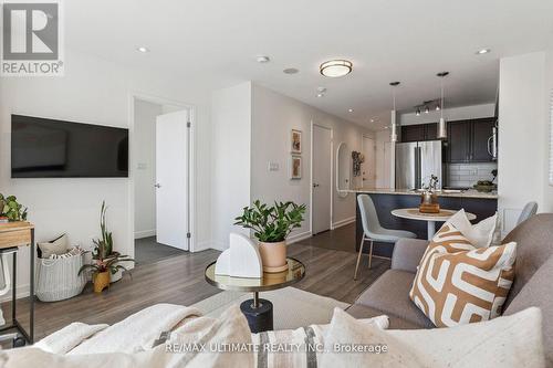 1402 - 816 Lansdowne Avenue, Toronto, ON - Indoor