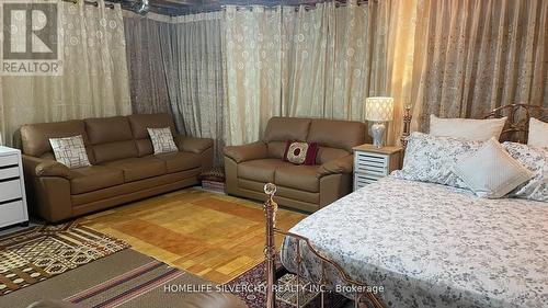 494 George Ryan Avenue, Oakville, ON - Indoor