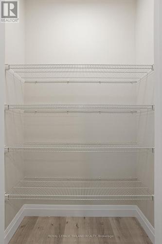 101 - 33318 Richmond Street, Lucan Biddulph (Lucan), ON 