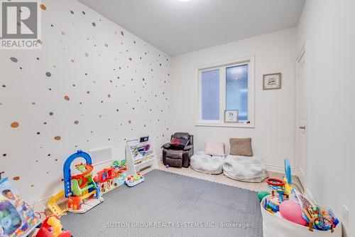 389 Humphrey Street, Hamilton, ON - Indoor Photo Showing Other Room