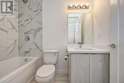 212 - 408 Dundas Street S, Cambridge, ON - Indoor Photo Showing Bathroom