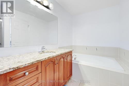 901 Ashenvale Way, Ottawa, ON - Indoor Photo Showing Bathroom