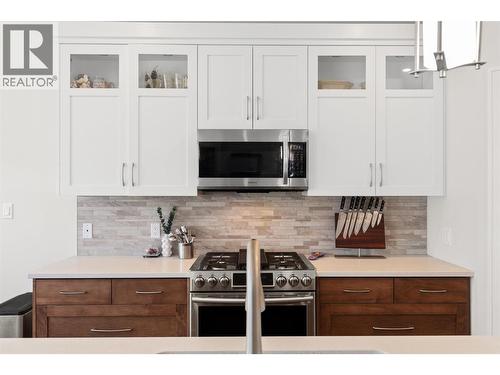 641 Shuswap Road Unit# 228, Kamloops, BC - Indoor Photo Showing Kitchen With Upgraded Kitchen