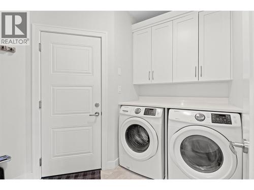 641 Shuswap Road Unit# 228, Kamloops, BC - Indoor Photo Showing Laundry Room