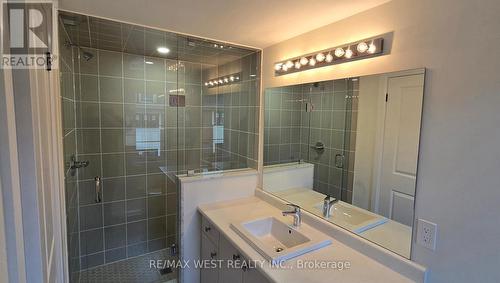 35 Marret Lane, Clarington, ON - Indoor Photo Showing Bathroom