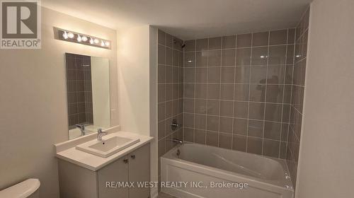 35 Marret Lane, Clarington, ON - Indoor Photo Showing Bathroom