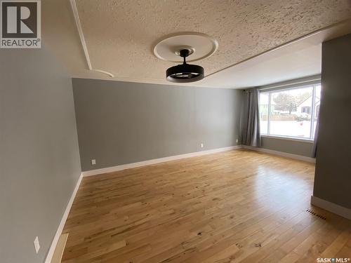 100 Third Avenue N, Yorkton, SK - Indoor Photo Showing Other Room
