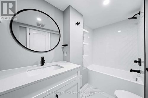 141 Cunningham Drive, New Tecumseth, ON - Indoor Photo Showing Bathroom