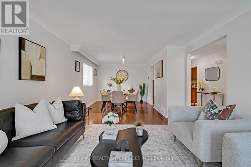 268 Mineola Road E, Mississauga, ON - Indoor Photo Showing Living Room