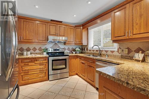 268 Mineola Road E, Mississauga, ON - Indoor Photo Showing Kitchen With Stainless Steel Kitchen With Double Sink