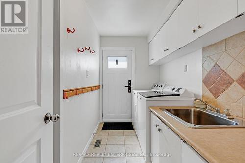 268 Mineola Road E, Mississauga, ON - Indoor Photo Showing Laundry Room