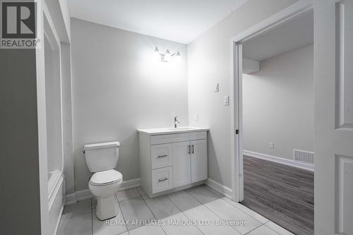 100 Woodland Drive, Cornwall, ON - Indoor Photo Showing Bathroom