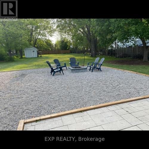 5051 Wellington Road S, London South (South Hh), ON - Outdoor With Backyard