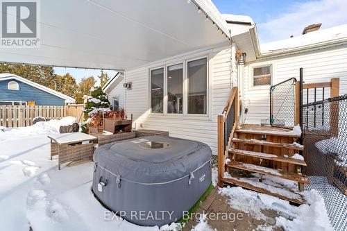 5051 Wellington Road S, London South (South Hh), ON - Outdoor With Deck Patio Veranda
