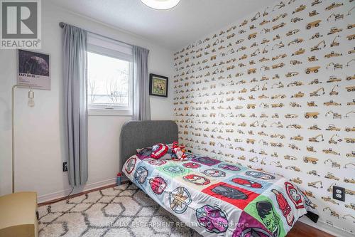 4310 Concord Avenue, Lincoln, ON - Indoor Photo Showing Bedroom