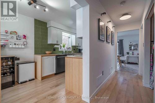 4310 Concord Avenue, Lincoln, ON - Indoor Photo Showing Kitchen