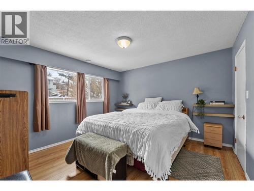 1572 Valleyview Drive, Cache Creek, BC - Indoor Photo Showing Bedroom