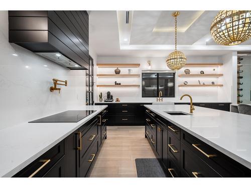 16850 106 Avenue, Surrey, BC - Indoor Photo Showing Kitchen With Upgraded Kitchen