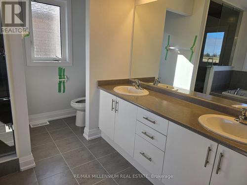 901 Knights Lane, Woodstock, ON - Indoor Photo Showing Bathroom