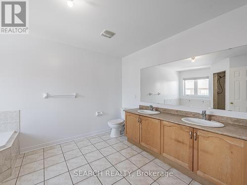 7 Homeview Road, Brampton, ON - Indoor Photo Showing Bathroom