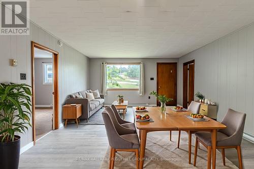 332 Champlain Road, Penetanguishene, ON - Indoor Photo Showing Dining Room