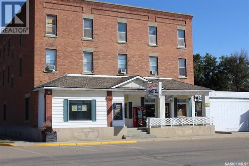 343 Redcoat Drive, Eastend, SK 