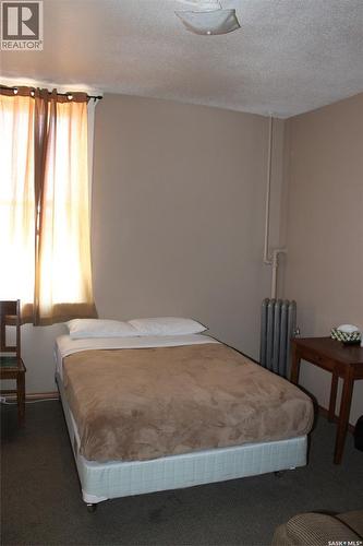 343 Redcoat Drive, Eastend, SK 