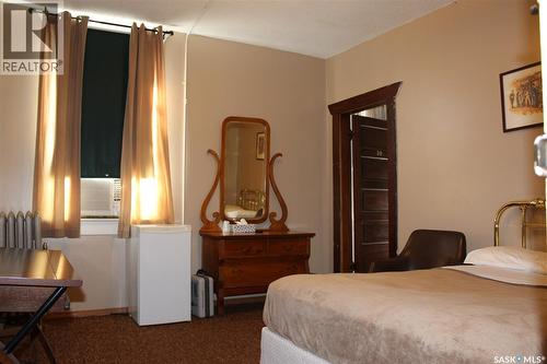 343 Redcoat Drive, Eastend, SK 