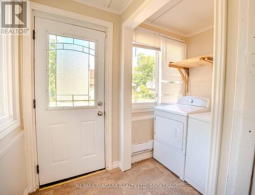 Entrance - 8 Garner Avenue, Welland (Welland Downtown), ON - Indoor Photo Showing Laundry Room