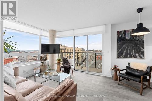 711 - 121 Queen Street, Kingston (East Of Sir John A. Blvd), ON - Indoor Photo Showing Other Room