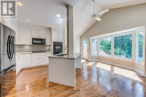 123 Melrose Avenue, Toronto, ON - Indoor Photo Showing Kitchen With Upgraded Kitchen