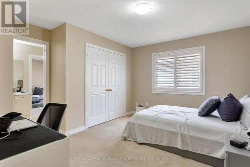 3137 Countess Crescent, Mississauga, ON - Indoor Photo Showing Bedroom
